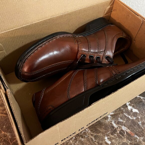 NIB Clarks Men\'s Touareg Vibe Oxford shoe in brown leather Size 7 main image 11